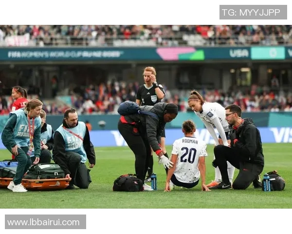 足球球星转圈挑战爆笑上演谁能稳住脚步赢得最终胜利